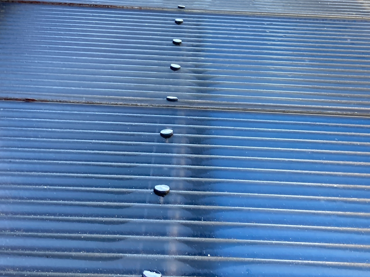 波板を固定する釘